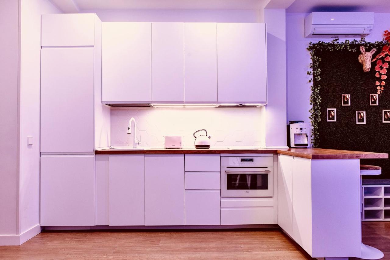 Calle Rodas 3 Central 5 Stars Apartment In Madrid For 6 People エクステリア 写真